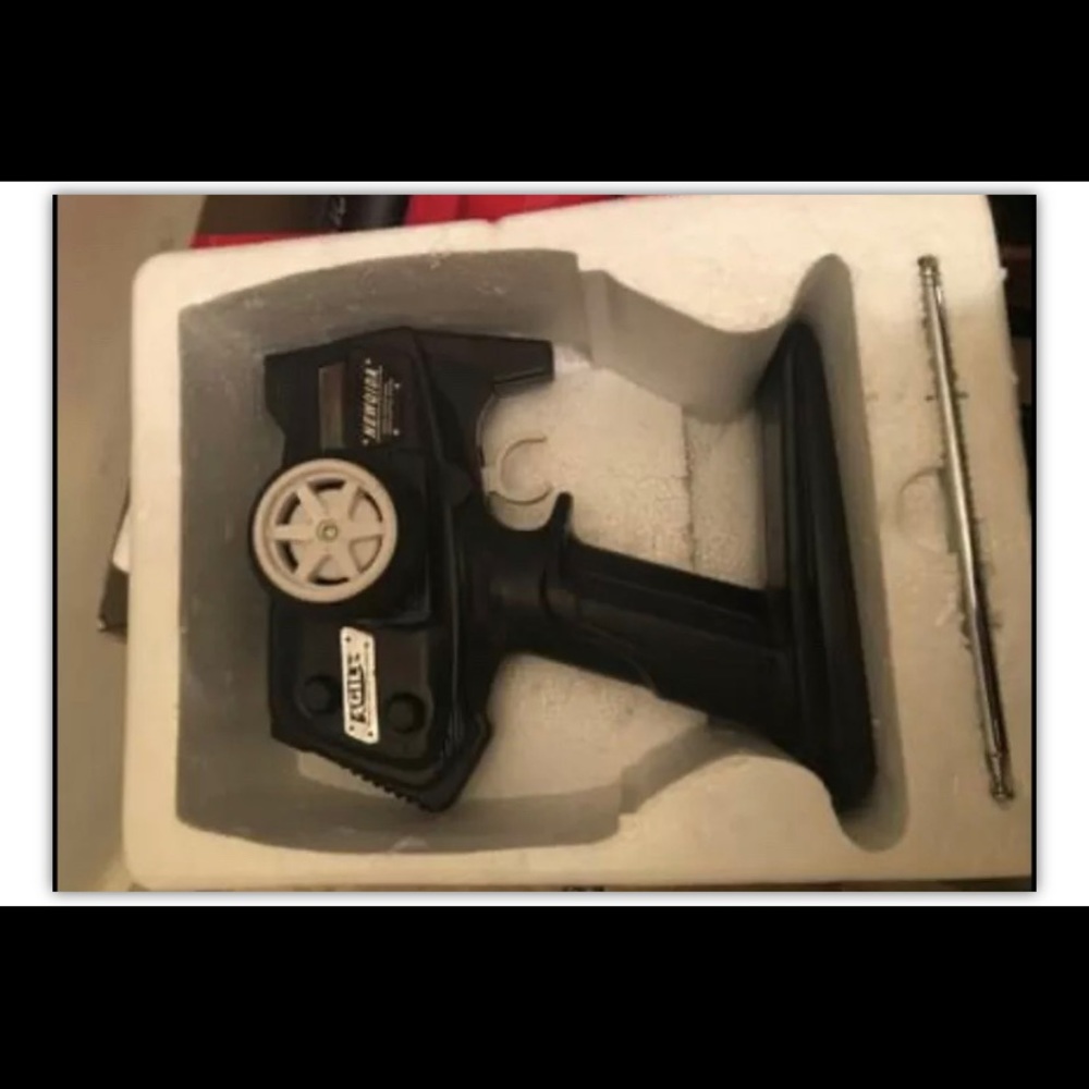 Tracer 2 Rc boat - Picture 2 of 4